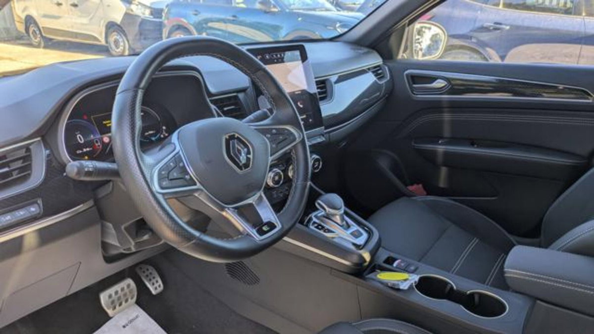 Renault Arkana Hybrid E-Tech 145 CV Engineered (5)