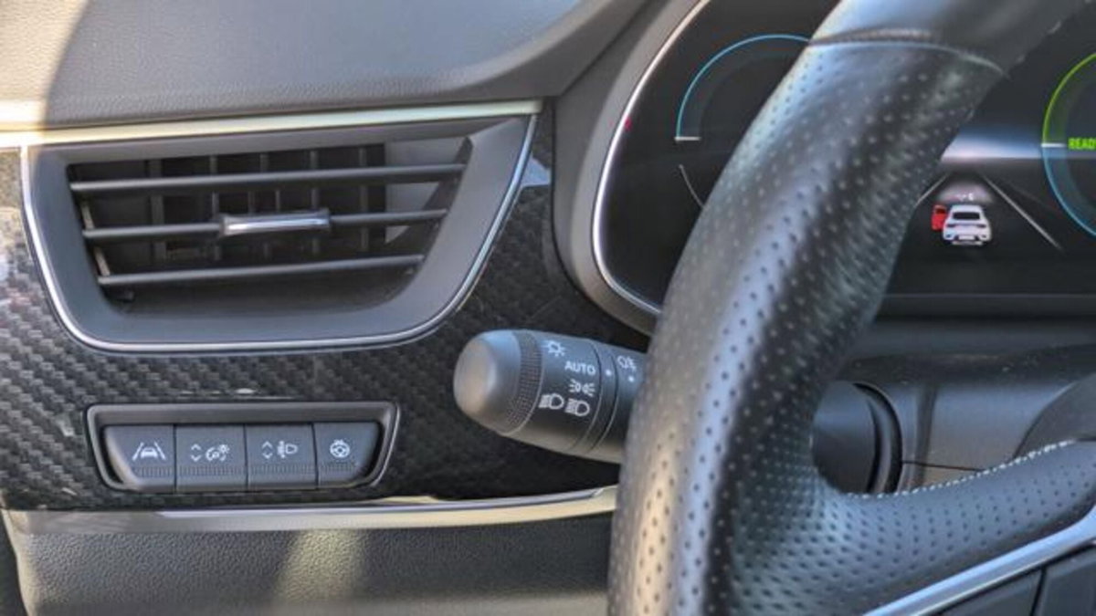 Renault Arkana Hybrid E-Tech 145 CV Engineered (9)