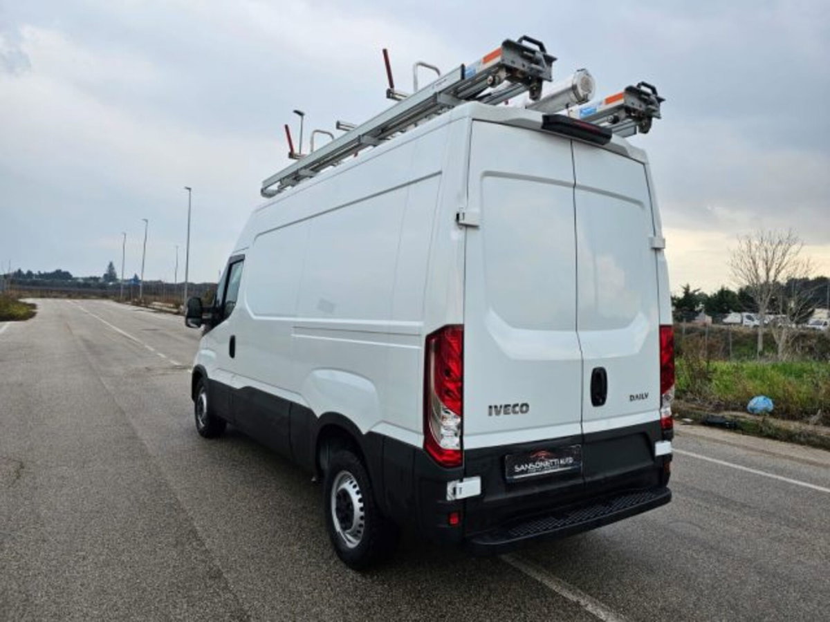 Iveco Daily Furgone 35S12V 2.3 HPT PM-TM Furgone (7)
