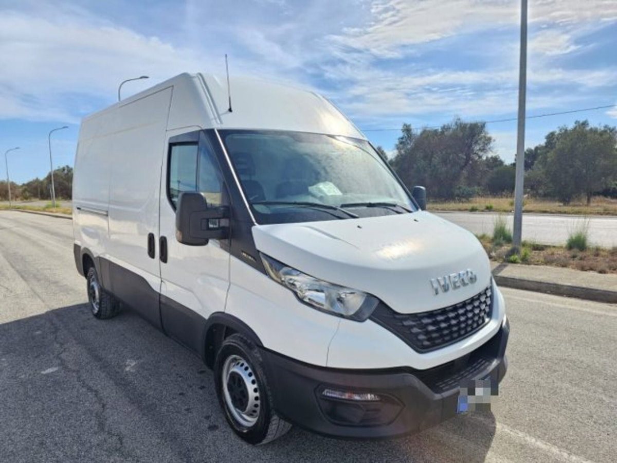 Iveco Daily Furgone 35S12V 2.3 HPT PM-TM Furgone (3)