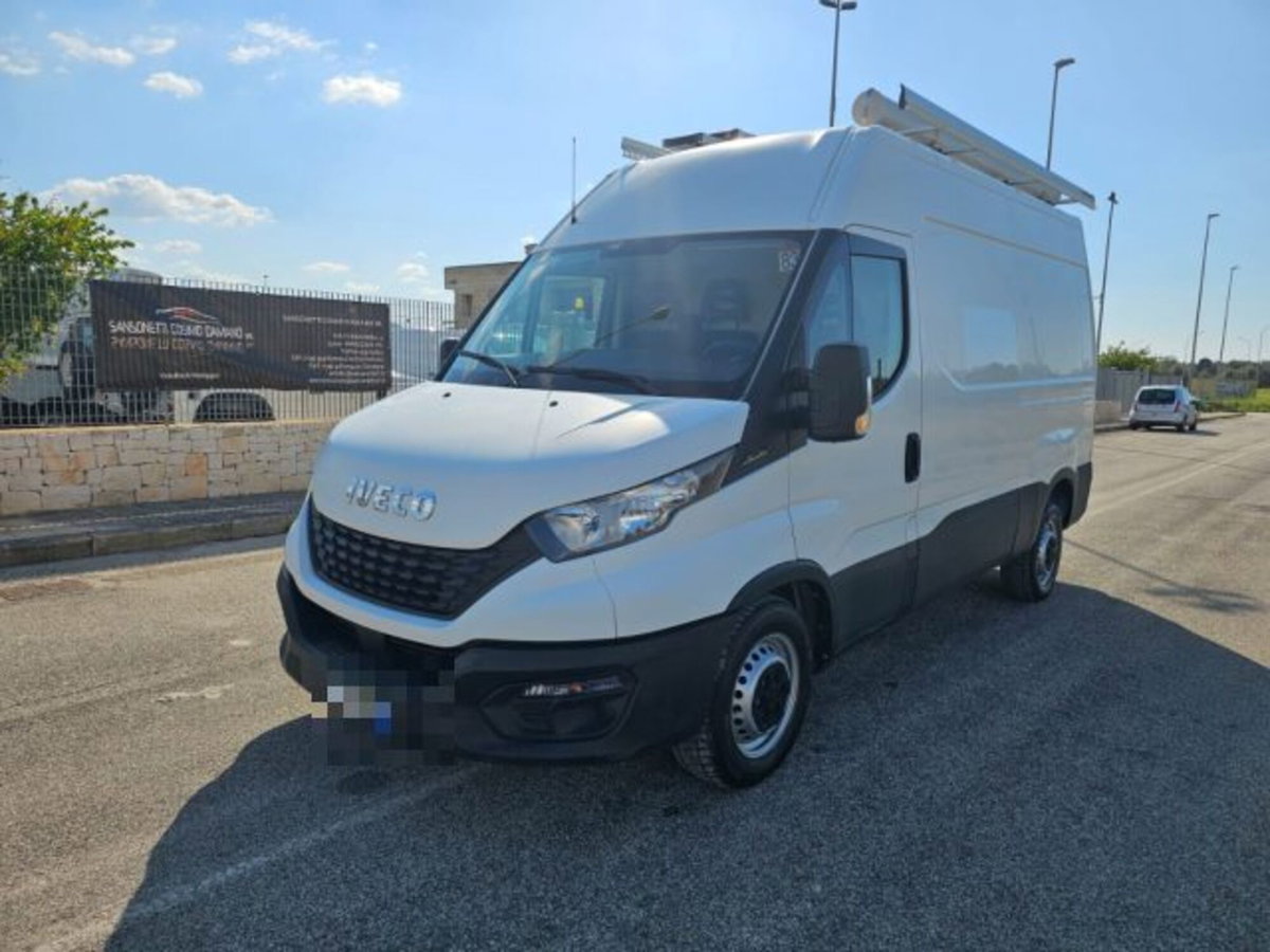 Iveco Daily Furgone 35S12V 2.3 HPT PM-TM Furgone (2)