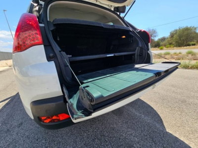 Peugeot 3008 2.0 HDi 150CV Outdoor (10)