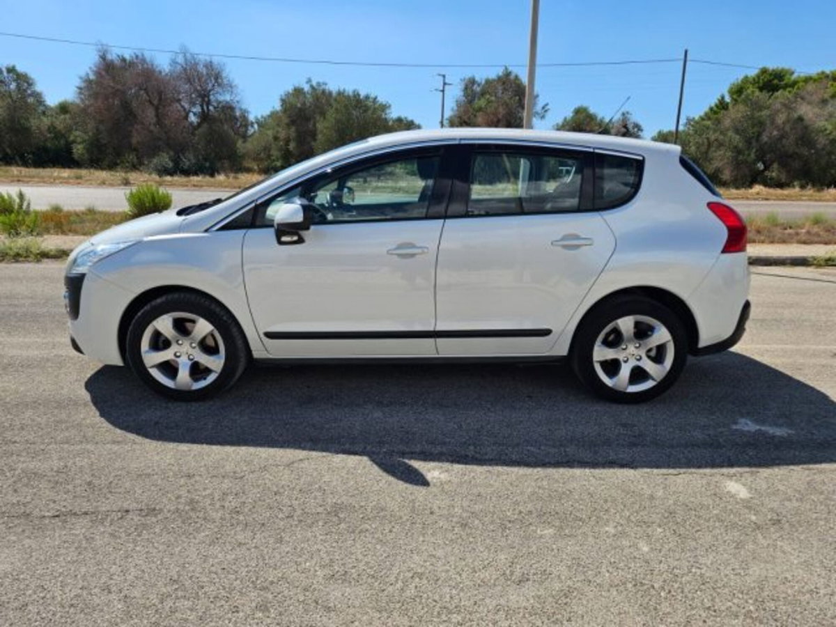 Peugeot 3008 2.0 HDi 150CV Outdoor (12)