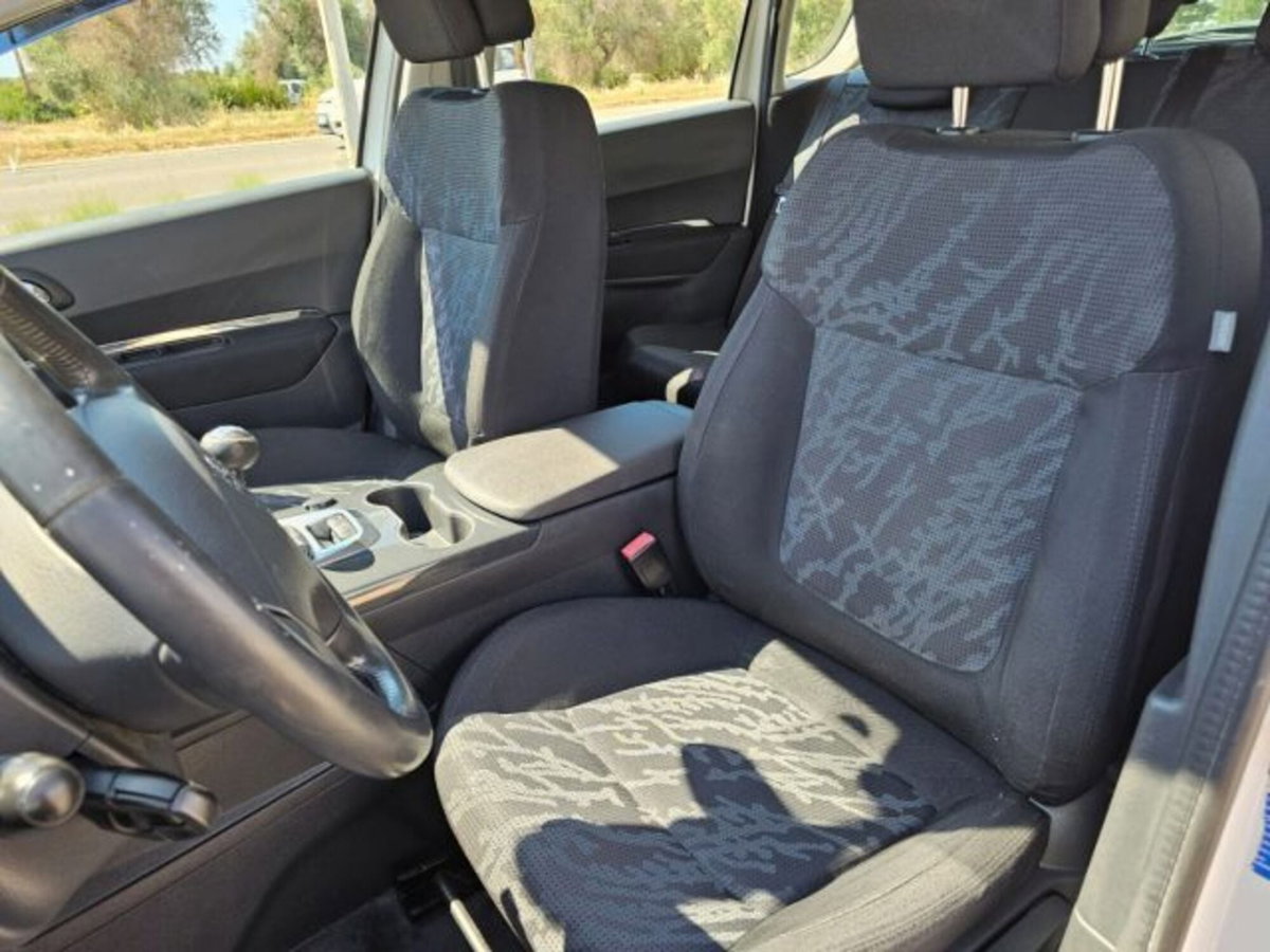 Peugeot 3008 2.0 HDi 150CV Outdoor (13)