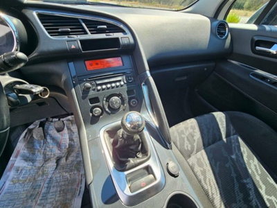 Peugeot 3008 2.0 HDi 150CV Outdoor (18)