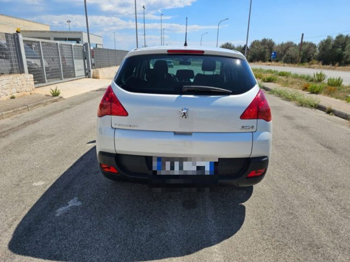Peugeot 3008 2.0 HDi 150CV Outdoor (6)