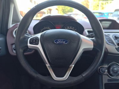 Ford Fiesta 1.2 82CV 5 porte (11)