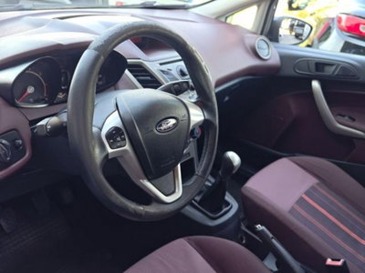 Ford Fiesta 1.2 82CV 5 porte (7)