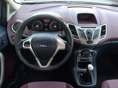 Ford Fiesta 1.2 82CV 5 porte (8)