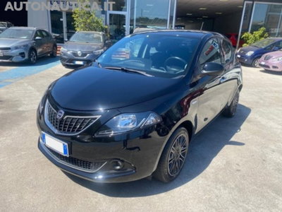 Lancia Ypsilon 1.0 FireFly 5 porte S&S Hybrid Ecochic A. Ferretti usata