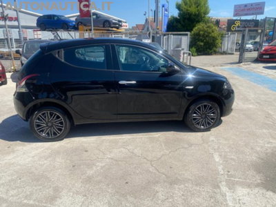 Lancia Ypsilon 1.0 FireFly 5 porte S&S Hybrid Ecochic A. Ferretti (5)