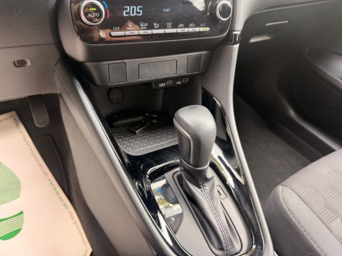 Toyota Yaris Cross 1.5 Hybrid 5p. E-CVT Trend (16)