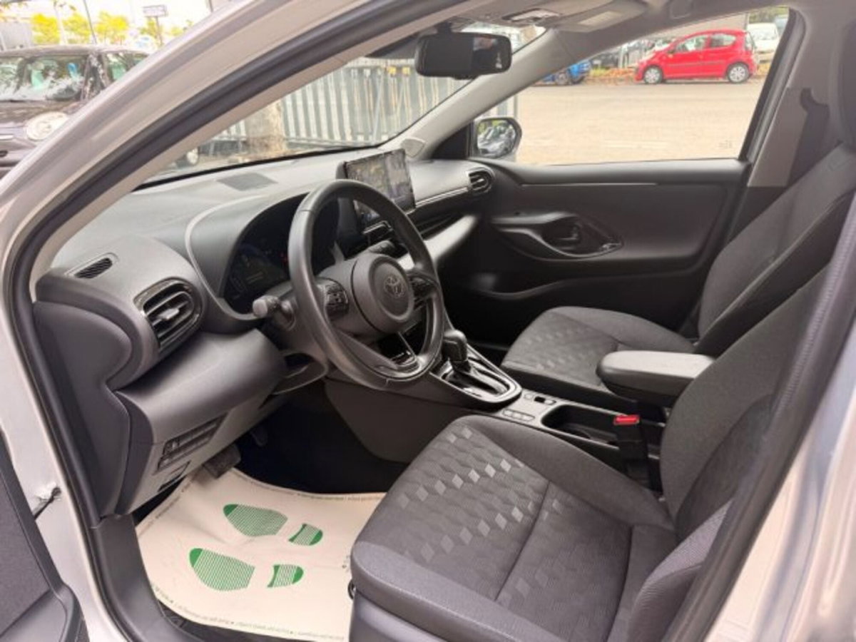 Toyota Yaris Cross 1.5 Hybrid 5p. E-CVT Trend (9)
