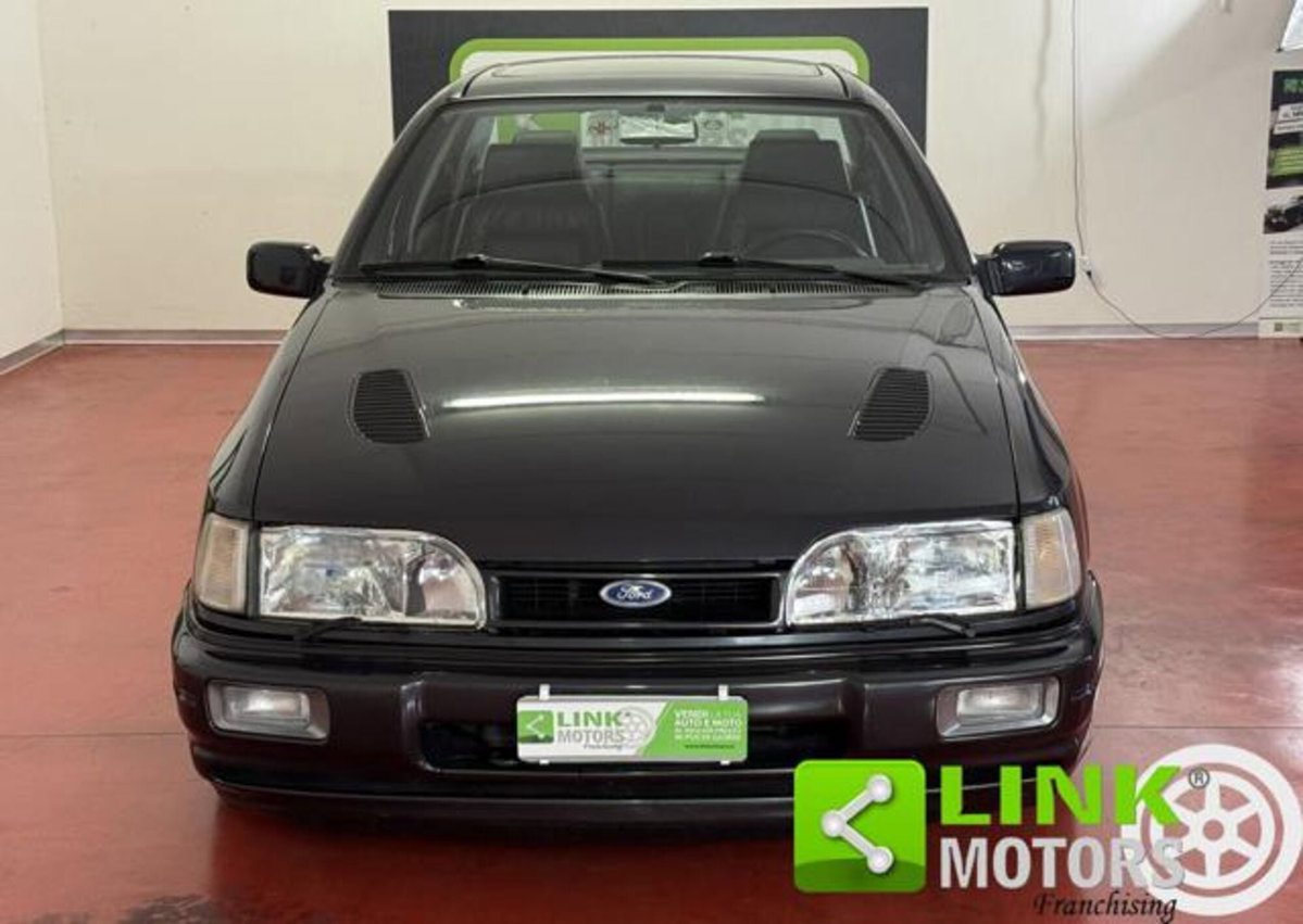 Ford Sierra 4 porte 4x4 Cosworth (2)