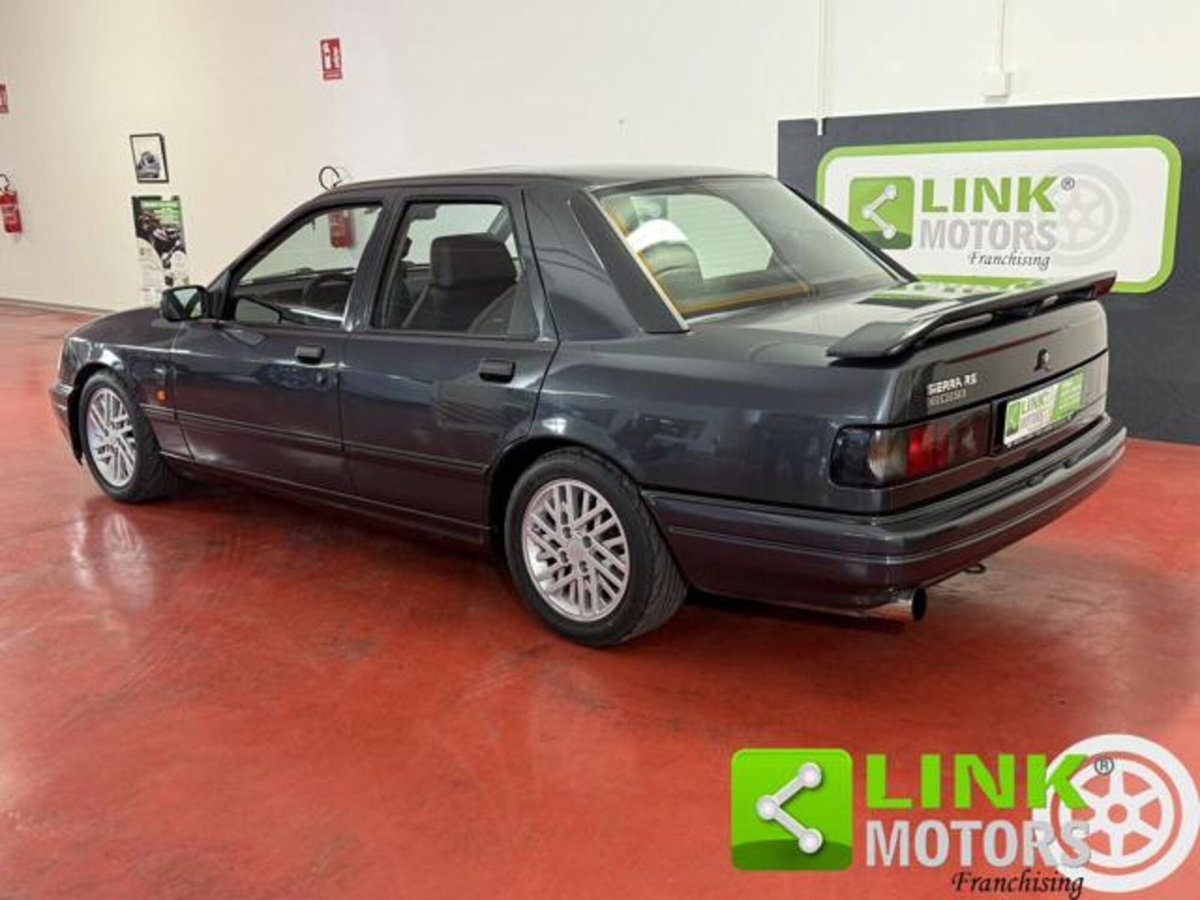 Ford Sierra 4 porte 4x4 Cosworth (4)