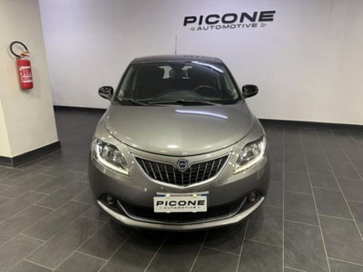 Lancia Ypsilon 1.0 FireFly 5 porte S&S Hybrid Gold Plus (2)