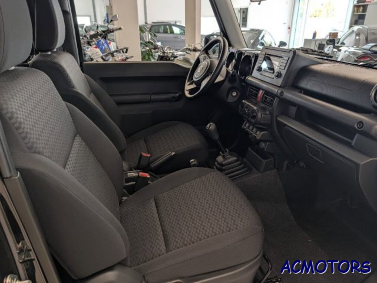 Suzuki Jimny 1.5 5MT Top (10)