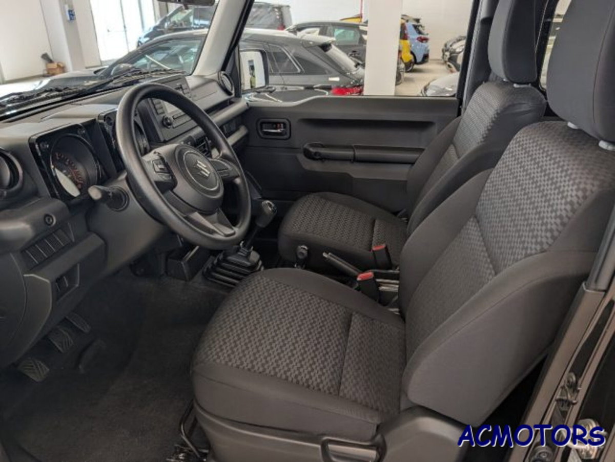 Suzuki Jimny 1.5 5MT Top (11)