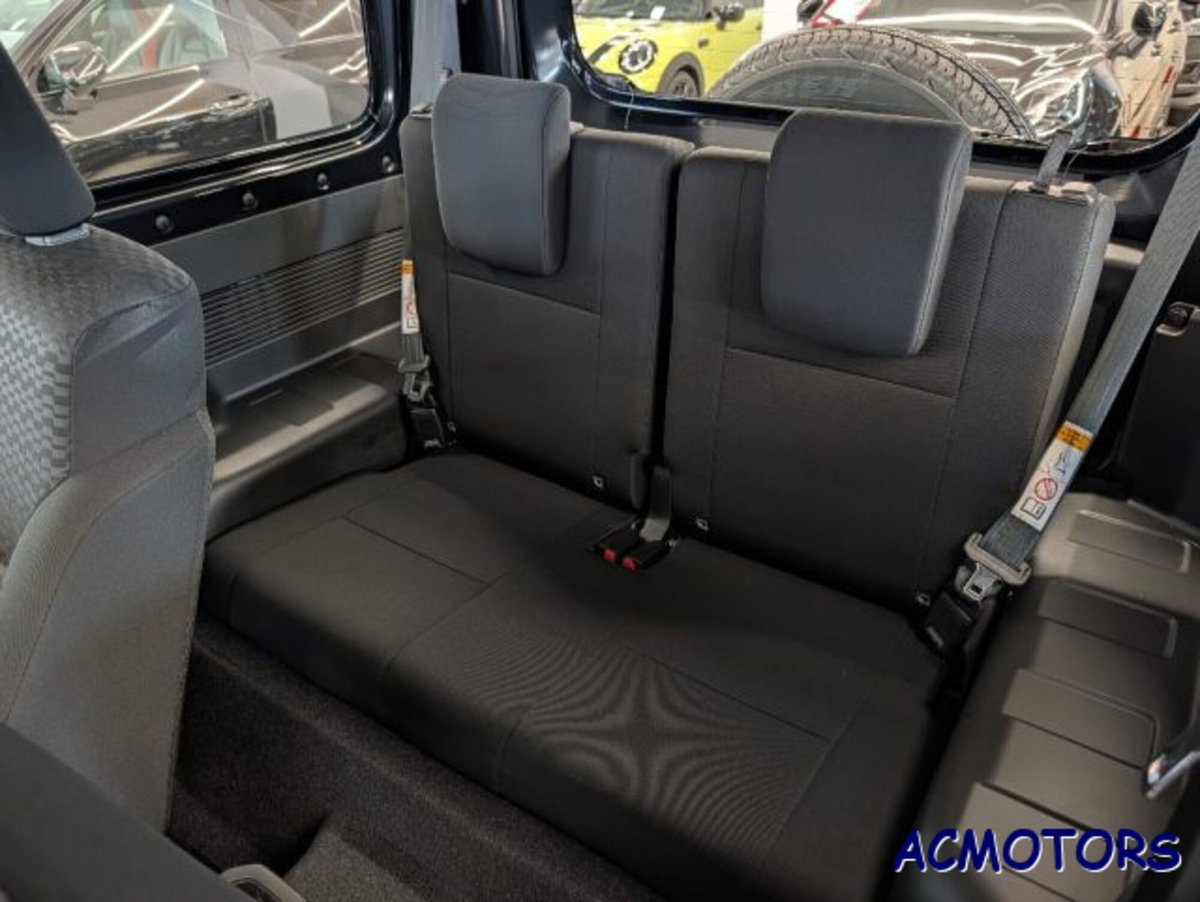 Suzuki Jimny 1.5 5MT Top (14)