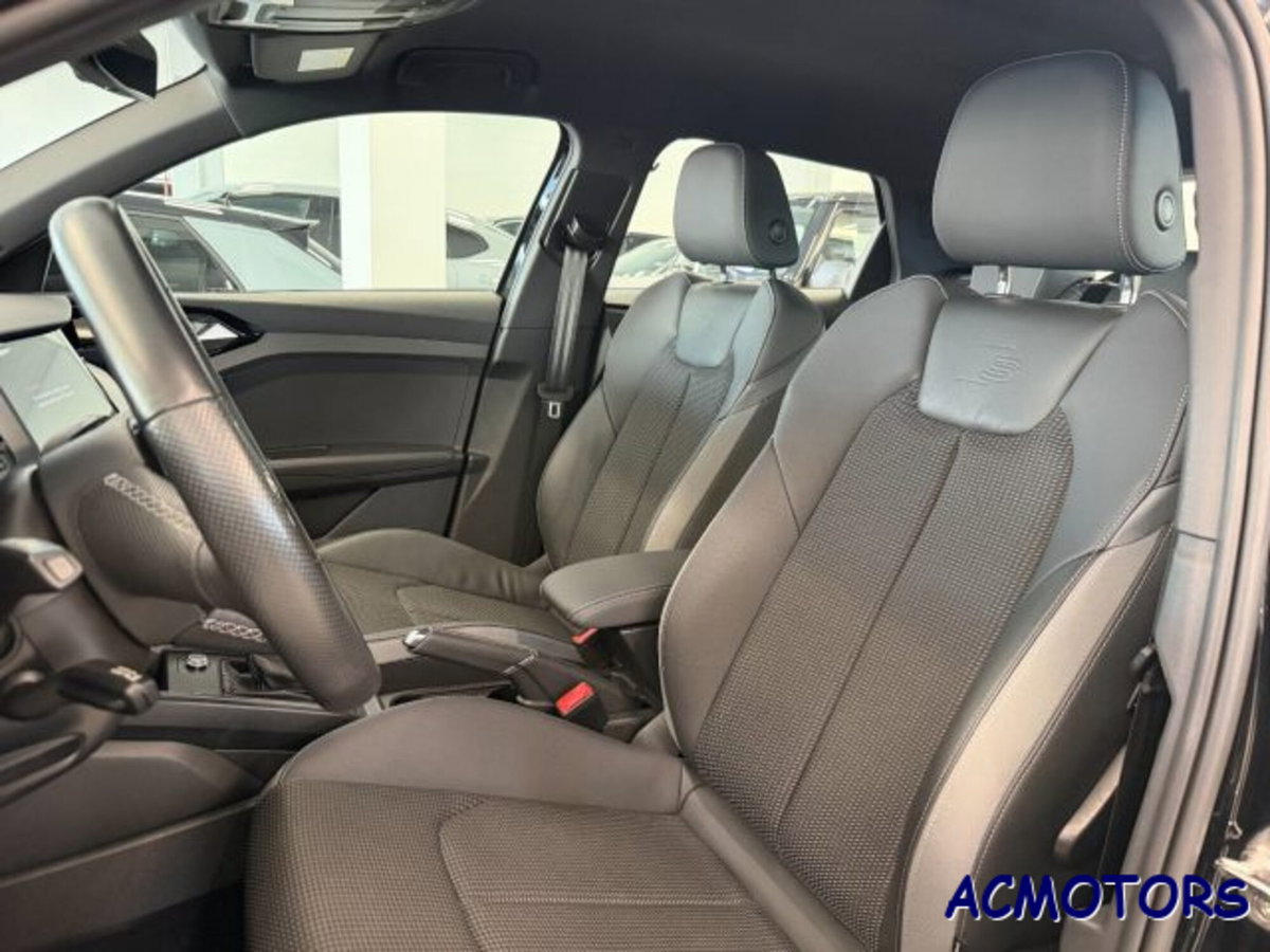 Audi A1 allstreet allstreet 35 TFSI S tronic Identity Contrast (8)