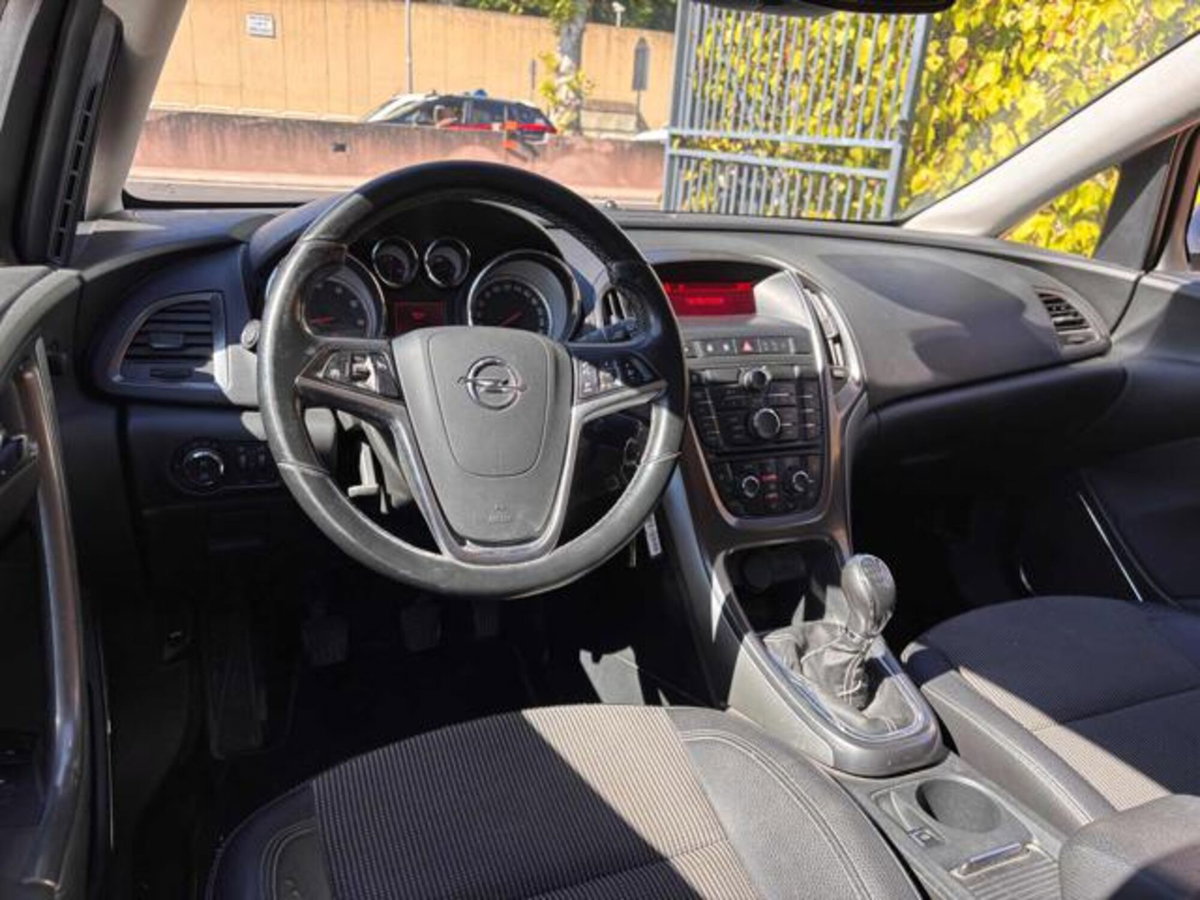 Opel Astra Station Wagon 1.4 Turbo 140CV Sports GPL Tech Cosmo (9)