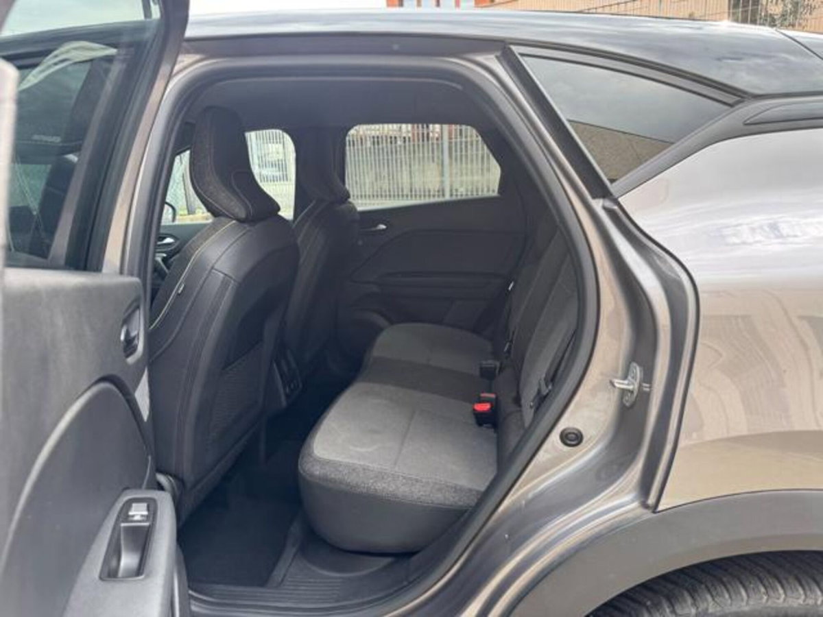 Renault Captur TCe 90 CV Techno (9)