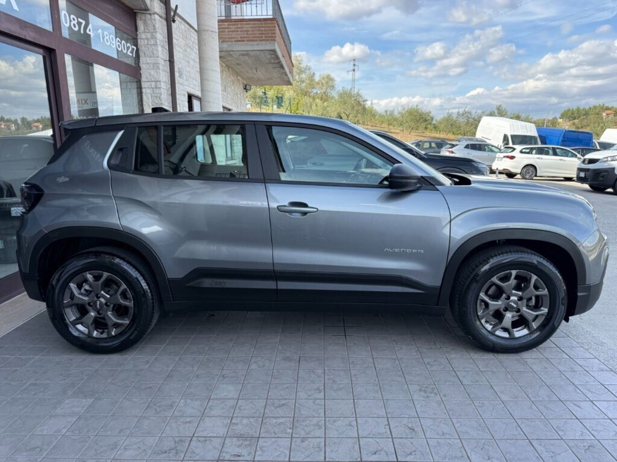 Jeep Avenger 1.2 turbo Longitude fwd 100cv (8)