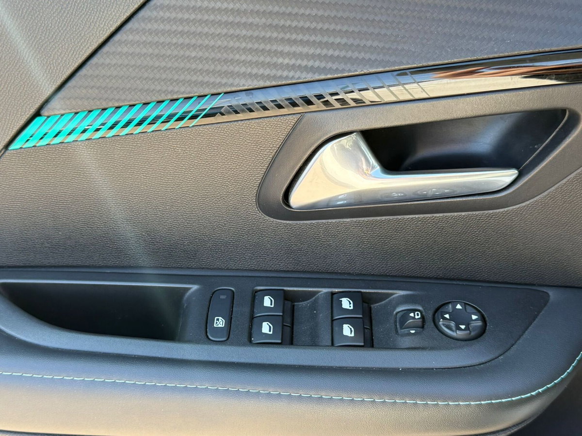 Peugeot 208 PureTech 100 Stop&Start 5 porte Allure (17)