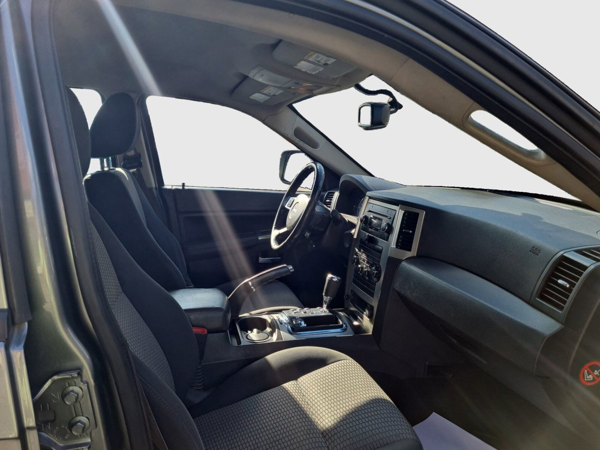 Jeep Grand Cherokee 3.0 V6 CRD Laredo (15)