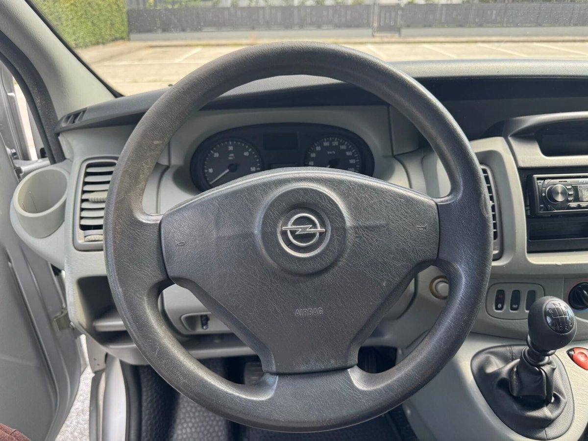 Opel Vivaro Furgone 27 2.0 CDTI 120CV PC-TN Combi 9 posti (16)