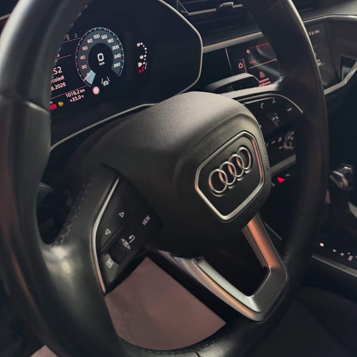 Audi Q3 35 TDI quattro S tronic Business (10)