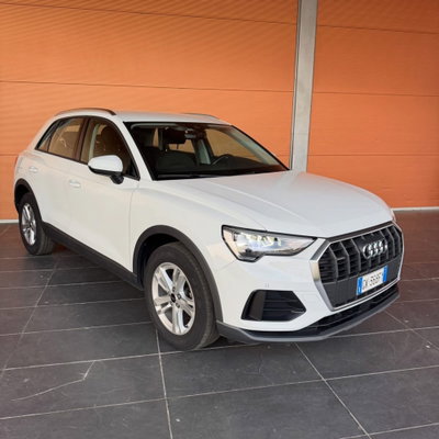Audi Q3 35 TDI quattro S tronic Business (3)
