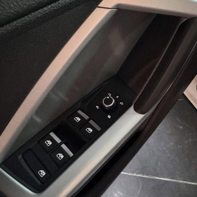 Audi Q3 35 TDI quattro S tronic Business (9)