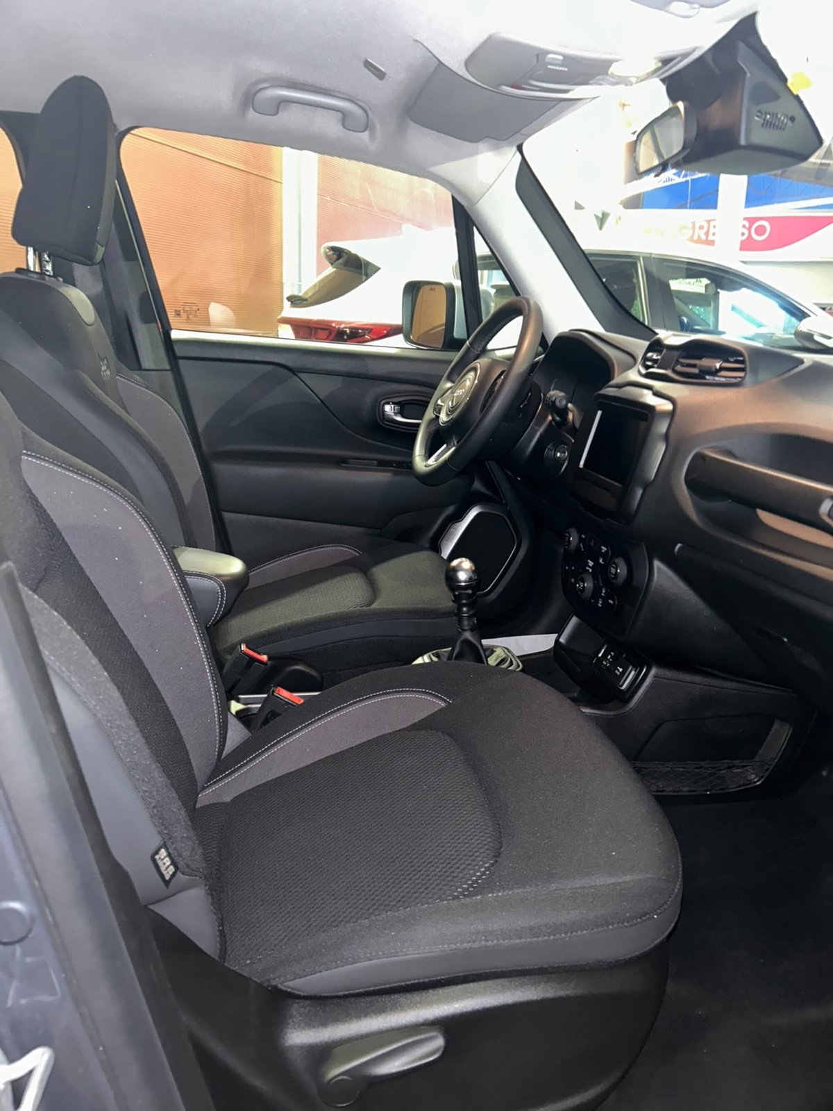 Jeep Renegade 1.6 Mjt 130 CV Limited (15)