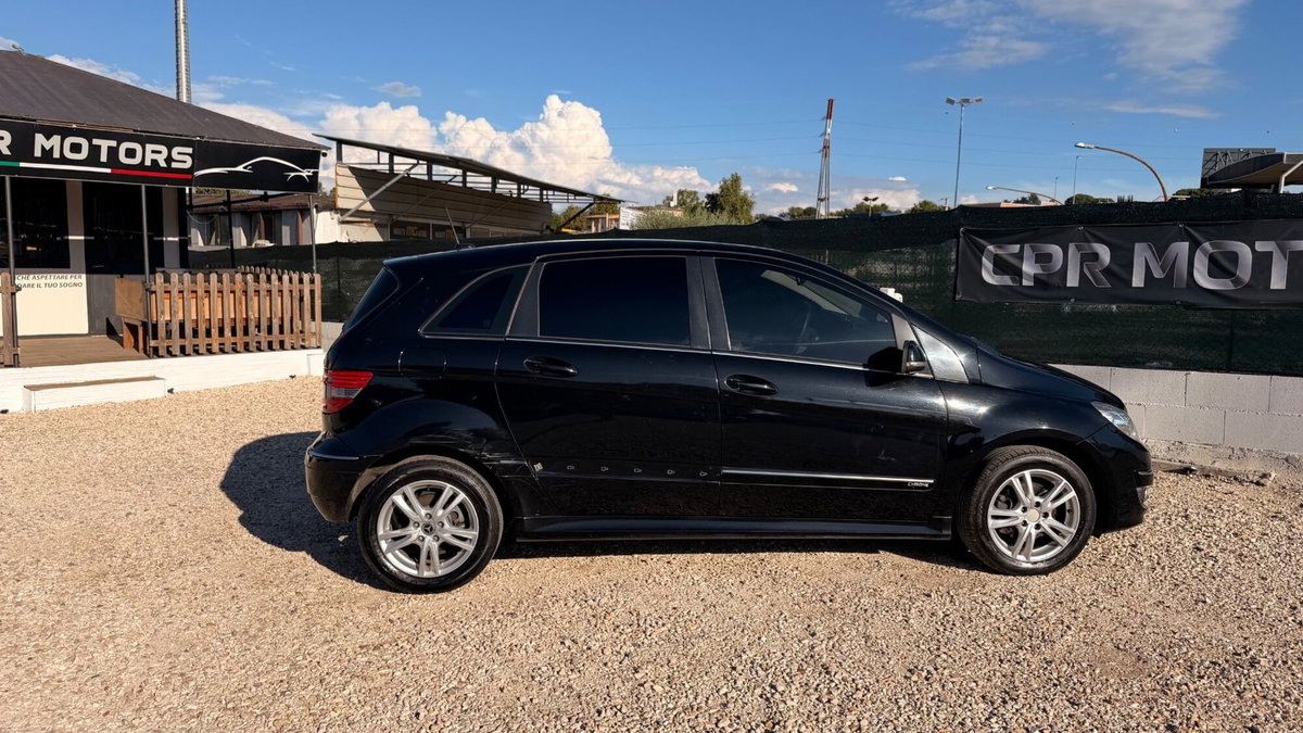 Mercedes-Benz Classe B 200 CDI Chrome (2)