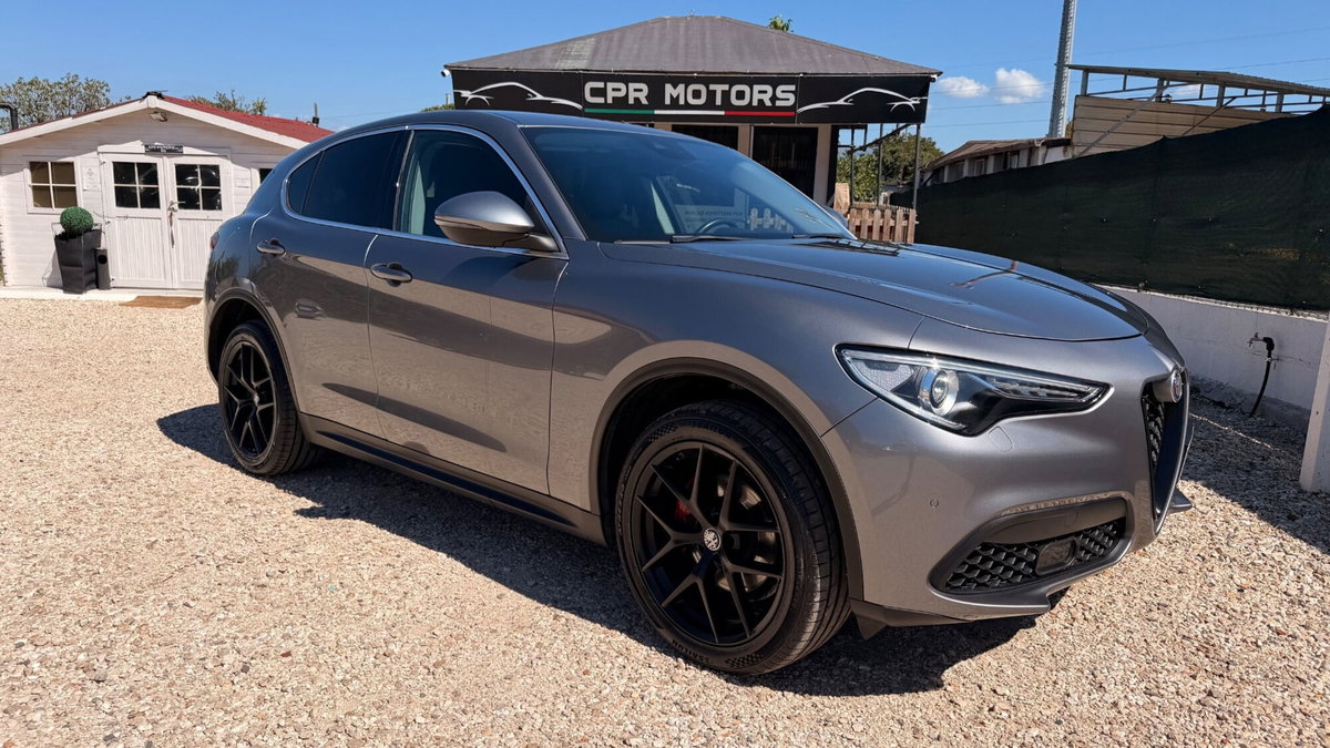 Alfa Romeo Stelvio Stelvio 2.0 Turbo 280 CV AT8 Q4 First Edition (2)