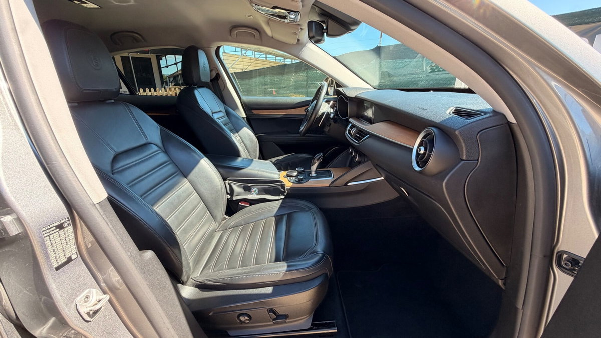 Alfa Romeo Stelvio Stelvio 2.0 Turbo 280 CV AT8 Q4 First Edition (20)