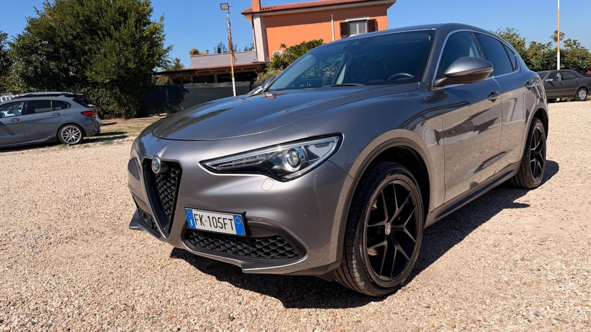 Alfa Romeo Stelvio Stelvio 2.0 Turbo 280 CV AT8 Q4 First Edition (8)