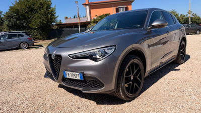Alfa Romeo Stelvio Stelvio 2.0 Turbo 280 CV AT8 Q4 First Edition (8)