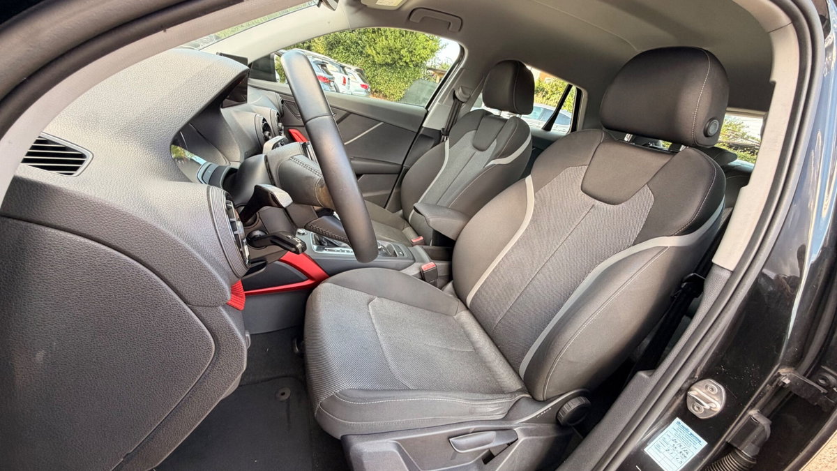 Audi Q2 Q2 30 TDI S tronic Business (14)