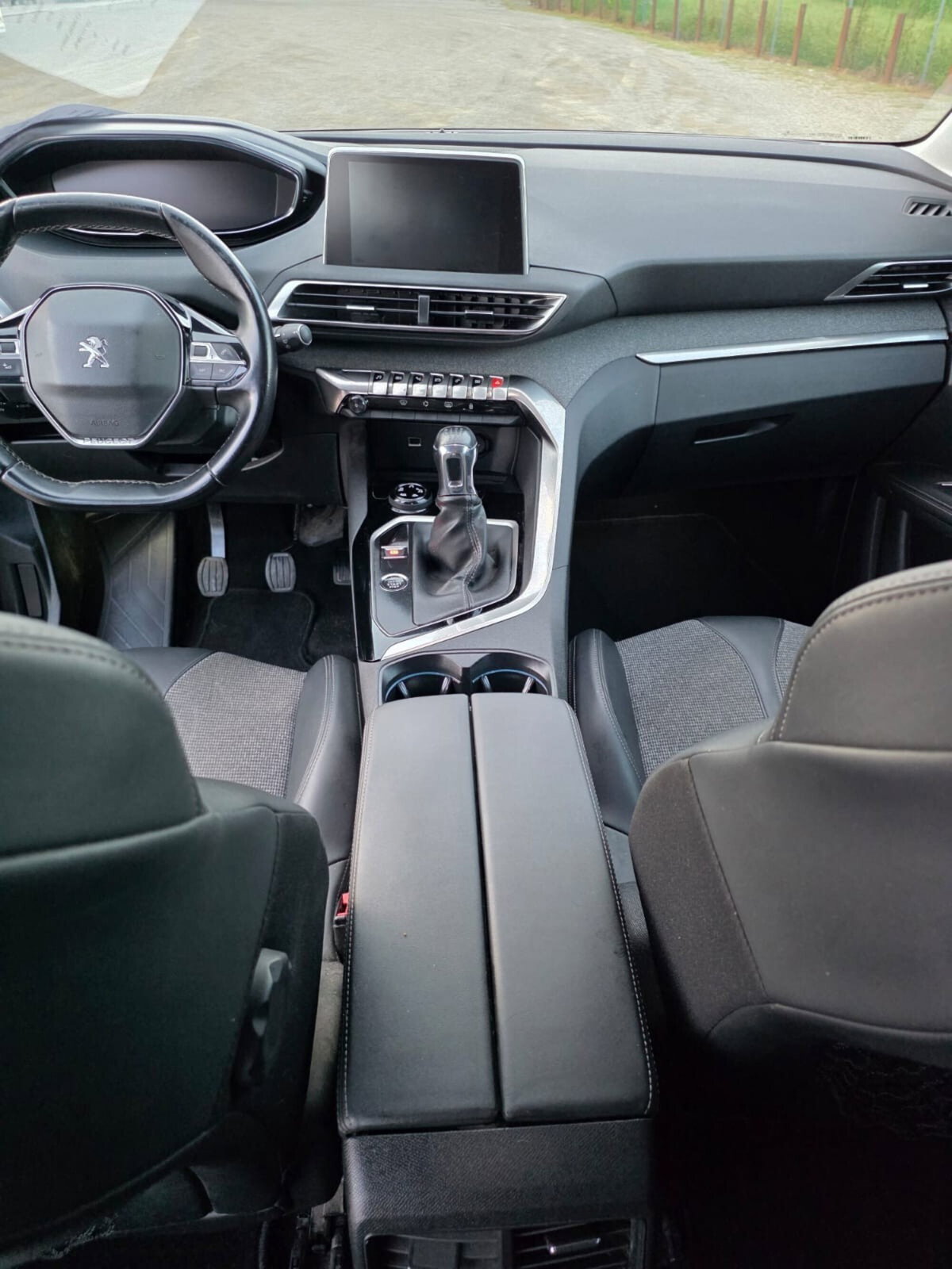 Peugeot 5008 BlueHDi 130 S&S Allure (11)