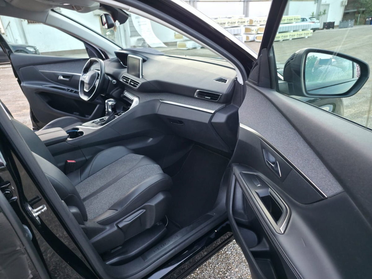 Peugeot 5008 BlueHDi 130 S&S Allure (12)