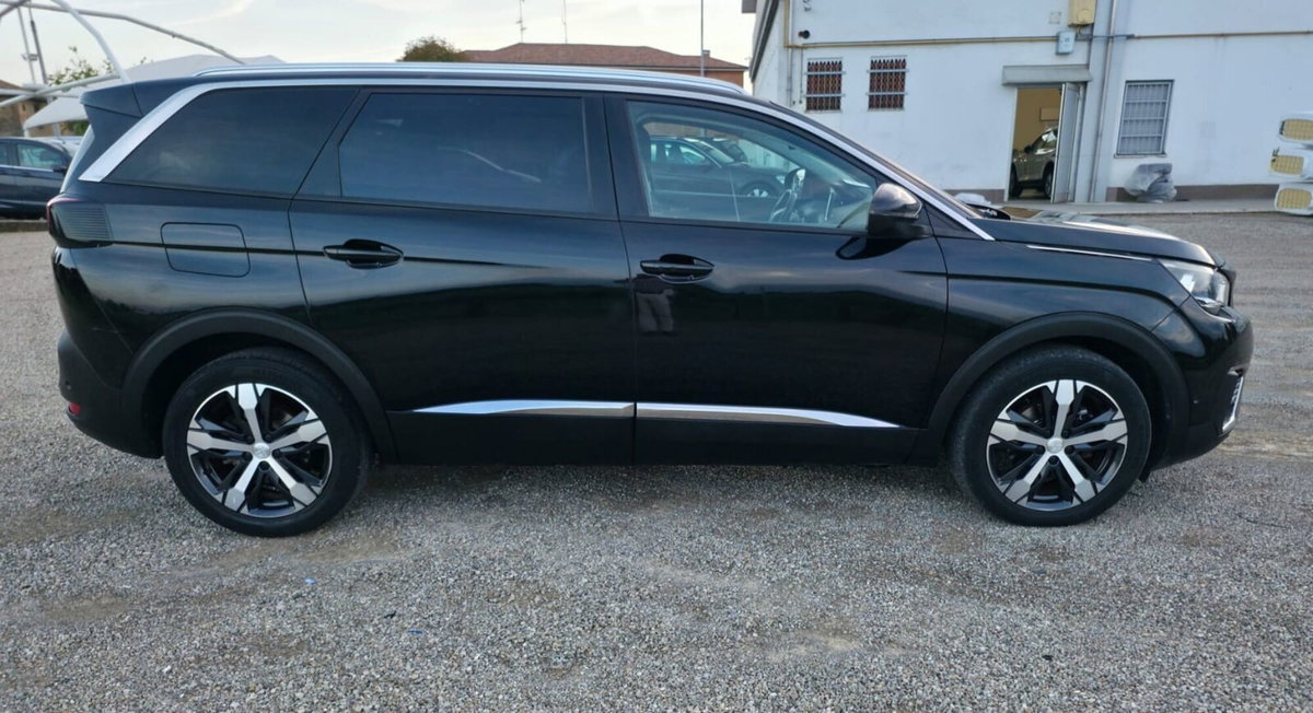 Peugeot 5008 BlueHDi 130 S&S Allure (18)