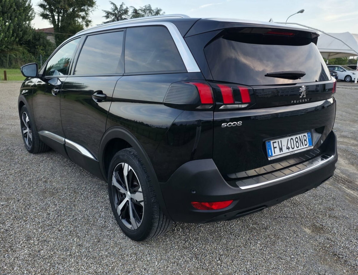 Peugeot 5008 BlueHDi 130 S&S Allure (3)