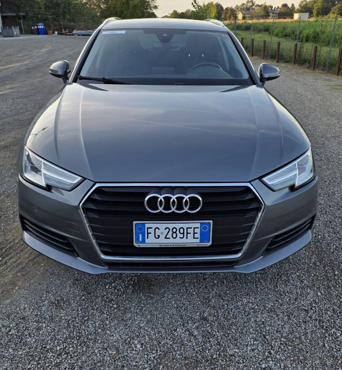 Audi A4 2.0 TDI 122 CV Business Sport (2)