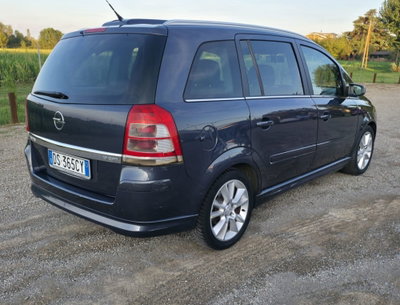 Opel Zafira 1.9 CDTI 120CV Cosmo (3)