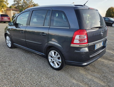 Opel Zafira 1.9 CDTI 120CV Cosmo (4)