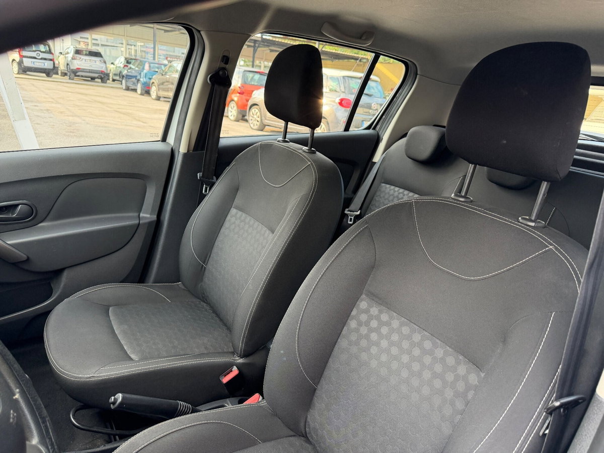 Dacia Sandero 1.2 GPL 75CV Ambiance (14)