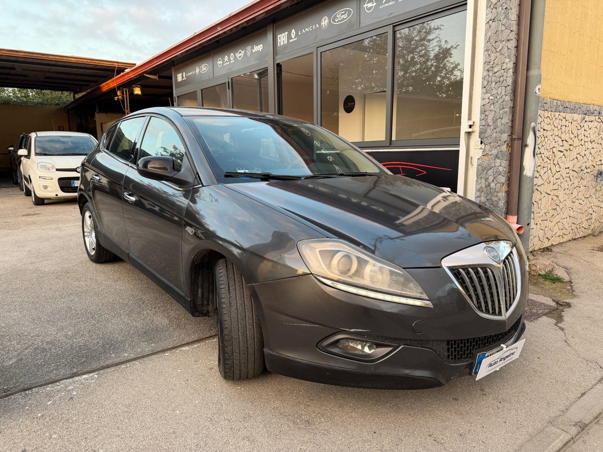 Lancia Delta 1.6 MJT DPF Argento (2)