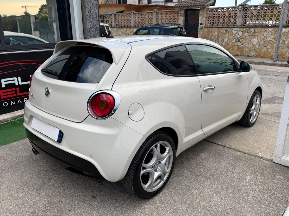 Alfa Romeo MiTo 1.4 78 CV 8V S&S Distinctive (4)